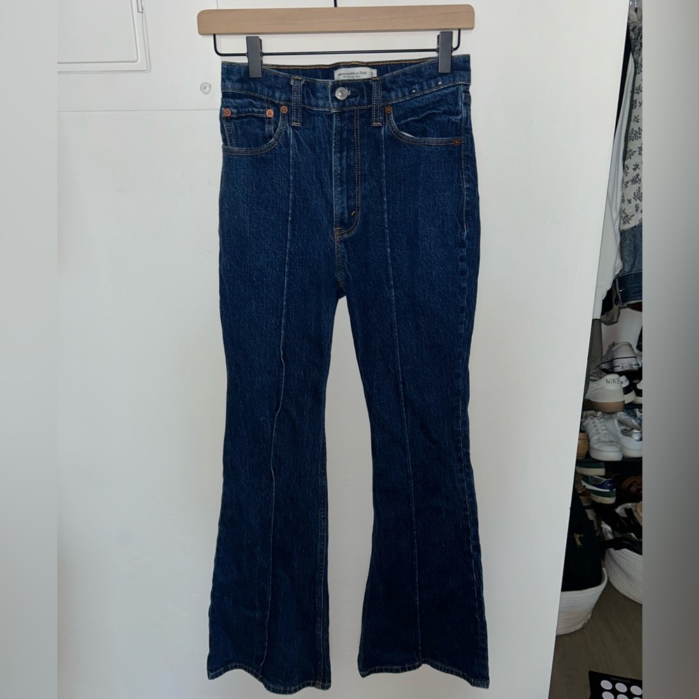 Abercrombie & Fitch - High Rise Vintage Flare Jeans Front Seam Detail
